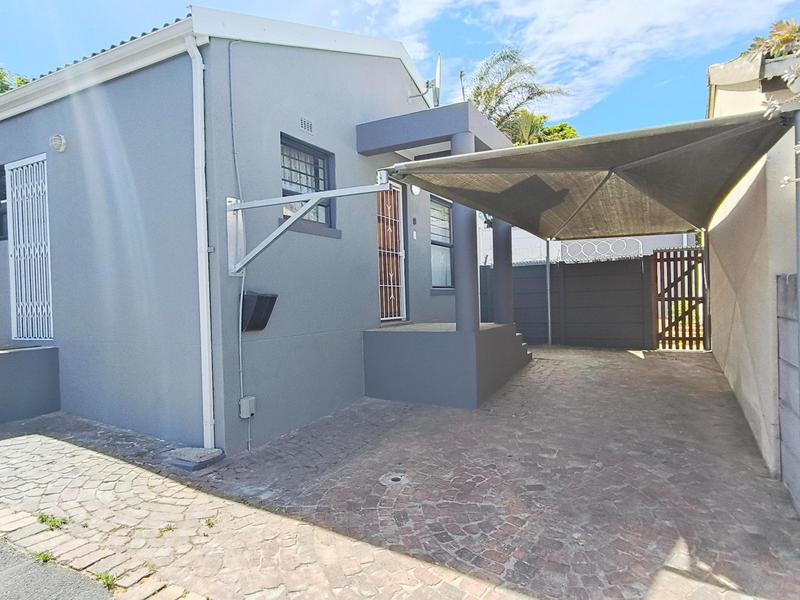 To Let 3 Bedroom Property for Rent in Vredekloof East Western Cape